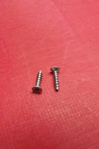 TUMBLE DRYER BUSH TD7CNBCW DOOR SCREWS - Picture 1 of 1
