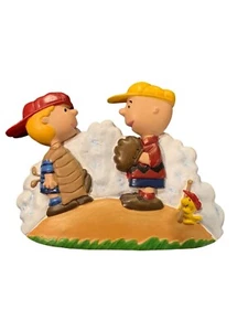 Vintage Charlie Brown And Linus Playing Catch Magnet United Feature Syndicate - Picture 1 of 2