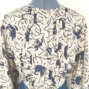 Vintage Russ Beige Blouse with Front Pleats and Navy Florals Size 12P - Picture 1 of 10
