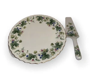 Andrea by Sadek Vintage Vineyard & Berries Cake Plate & Cake Cutter Server Set - Picture 1 of 6