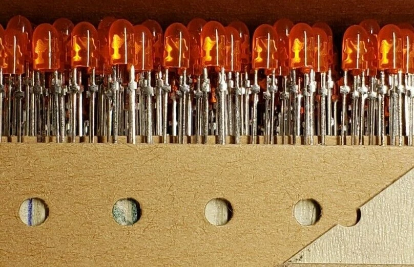 2000 PCs Agilent HLMP-LD17-NR0ZZ 4mm Red Oval LED Through Hole ORIGINAL OEM LEDS - Image 1 of 1