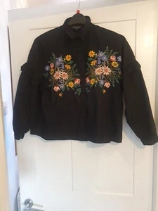 Original Topshop Black Embroidered Cropped Puff Sleeve Black Shirt Blouse 6 8 10 - Picture 1 of 4