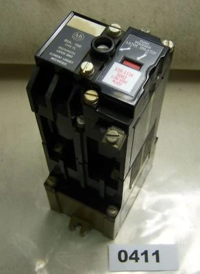 Relé de enganche Allen-Bradley 700-PLB11 + 700-PL200B11 + 700-P200B11 Foto 1 de 3
