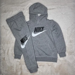 Nike Long Sleeve Club Fleece Hoodie & Jogger 2 Pc Outfit Set GraySize 6 Boys NWT - Picture 1 of 7