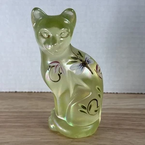 FENTON LILY TRAIL ON TOPAZ OPALESCENT STYLIZED CAT GREEN LILIES DRAGONFLIES GLOW - Picture 1 of 7