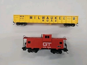 HO Scale, Lot of (2) Grand trunk GTW Caboose and milwaukee road gondola - Bild 1 von 6