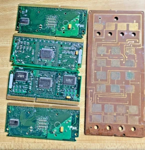 INTEL PENTIUM III (2) 746509-001 , 674097001, 679906-001, & F1462CC Gold CPU - Picture 1 of 5