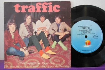 TRAFFIC Hole In My Shoe EP ~ RARE AUSTRALIAN PICTURE SLEEVE 45 WINWOOD SPENCER - Image 1 of 2