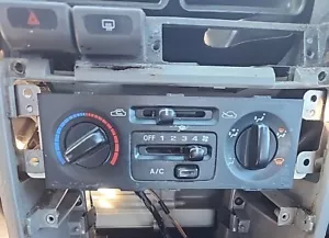 Subaru Forester 1998-2002 Climate Temperature Control - Picture 1 of 3