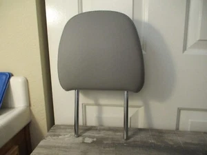 2015-2020 Toyota Sienna XLE Front Head Rest Light Gray Leather CA OEM Clean #1 - Picture 1 of 10