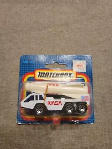 Vintage 1989 Matchbox Motorcity MC-400 MB40 NASA ROCKET TRANSPORTER MINT On Card - Picture 1 of 2