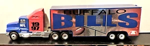 1997 Matchbox Kenworth Truck and Low Bed Trailer Buffalo Bills - Picture 1 of 5