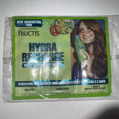GARNIER FRUCTIS 1 Minute Moisture Replenish Treatment Sample Size - Image 1 of 2