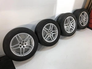 Porsche Macan 95B Felgen + Reifen 8x18 & 8x18 95B601025 95B601025 - Bild 1 von 6
