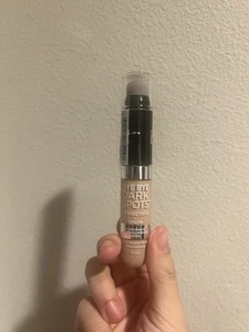 It Cosmetics ~ Bye Bye Dark Spots Concealer + Serum w/ Brush ~#22 Light Neutral - Picture 1 of 3