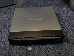 Cisco Small Business 100 Series Unmanaged Switch SF 100D-08 - switch - 8 ports - Picture 1 of 4