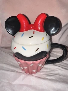 Minnie Mouse Cupcake Becher mit Deckel  - Bild 1 von 3