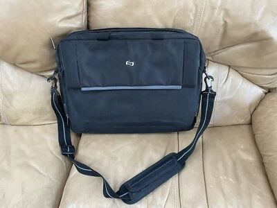 Nice Computer Bag, SOLO Brand, Black Nylon LapTop 17”, Strap, 3 Sleeve, See Desc - Image 1 of 4