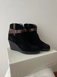ESPRIT Boots Wedges Keilabsatz Gr. 40 schwarz Wildleder NEU & OVP - Bild 1 von 11