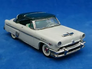 JOLI Nice ! BUBY COLLECTOR'S CLASSICS 1:43 MERCURY 1954 HARD TOP SUN VALLEY - Imagen 1 de 17