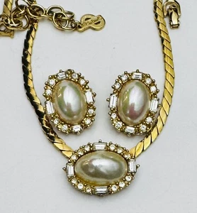Vintage Christian Dior White Pearl Crystals Pendant Necklace & Earrings Set - Picture 1 of 16