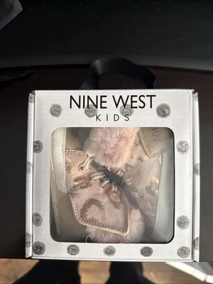 Botas de piel sintética Nine West Baby Lucy oro rosa talla 1 Foto 1 de 4