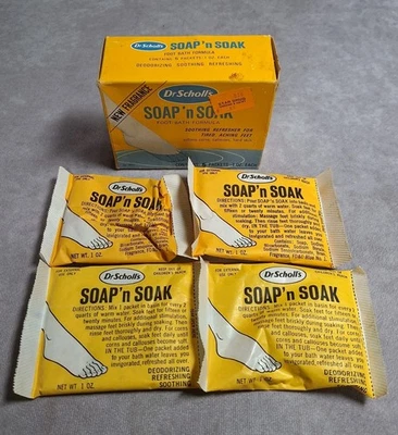 Dr. Scholl’s Soap N Soak Calma de baño instantáneo de pies suaviza 4 paquetes, 1976 Nuevo de Lote Antiguo Foto 1 de 4