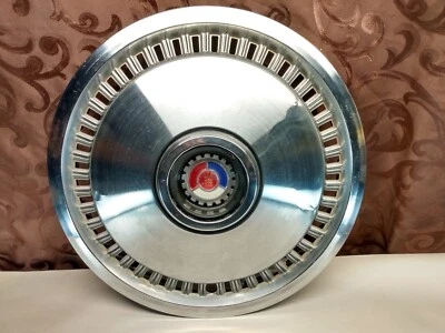 Ford Courier 1979-82 ~ Cubierta de rueda original única tapacubos de 14" Foto 1 de 4