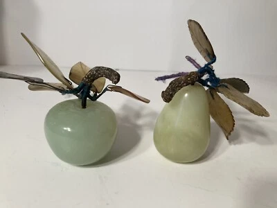 Unique Chinese carved jade objects / fruits - Image 1 of 4