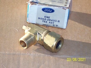 1970 Ford Truck D0HZ-2b43B Brass Tee Asy - Bild 1 von 1