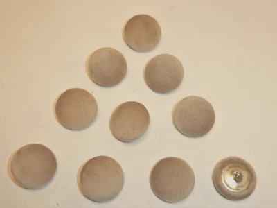 10 x Upholstery Buttons in CHAMPAGNE BEIGE - Plush Velvet (Size: 25mm) - Image 1 of 2