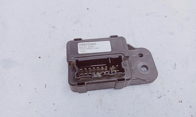 Centralina gancio rimorchio Chevrolet Captiva C100, C140 96825990 1.99 27604792 - Immagine 1 di 3