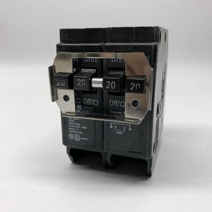 Eaton BQC220220 Quadplex Circuit Breaker 4-Pole, 120/240 Volt - Picture 1 of 4