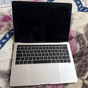 MacBook Pro 15,2 A1989 13" Mid-2018  Touch Bar i5  16GB 256GB water damage  - Picture 1 of 4