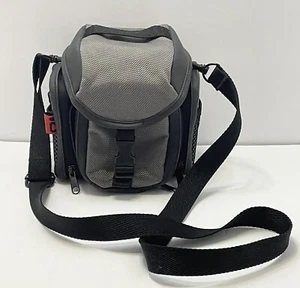 Icon Camera Case Gear Bag Black With Shoulder Strap and Separate Pouches - Picture 1 of 8