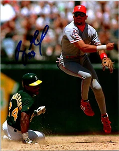 Benji Gil Signed 8X10 Photo Texas Rangers Autographed Picture - Picture 1 of 1