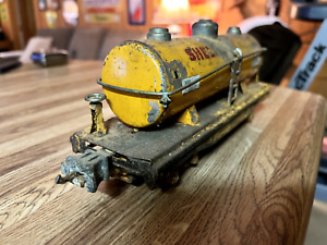 Vintage Lionel Train Yellow Shell Oil Gasoline 2815 (Patina included!)