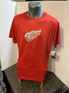 Detroit Red Wings NHL Men’s T-Shirt Red Medium Polyester - NWT - Picture 1 of 15