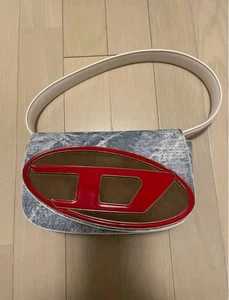 Diesel Damen ein paar mal getragen Tasche 1Dr Denim rot D Logo ohne Riemen Luxus gebraucht - Bild 1 von 4