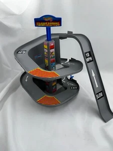 Vintage Matchbox Tri-Level Parking Garage - Picture 1 of 2