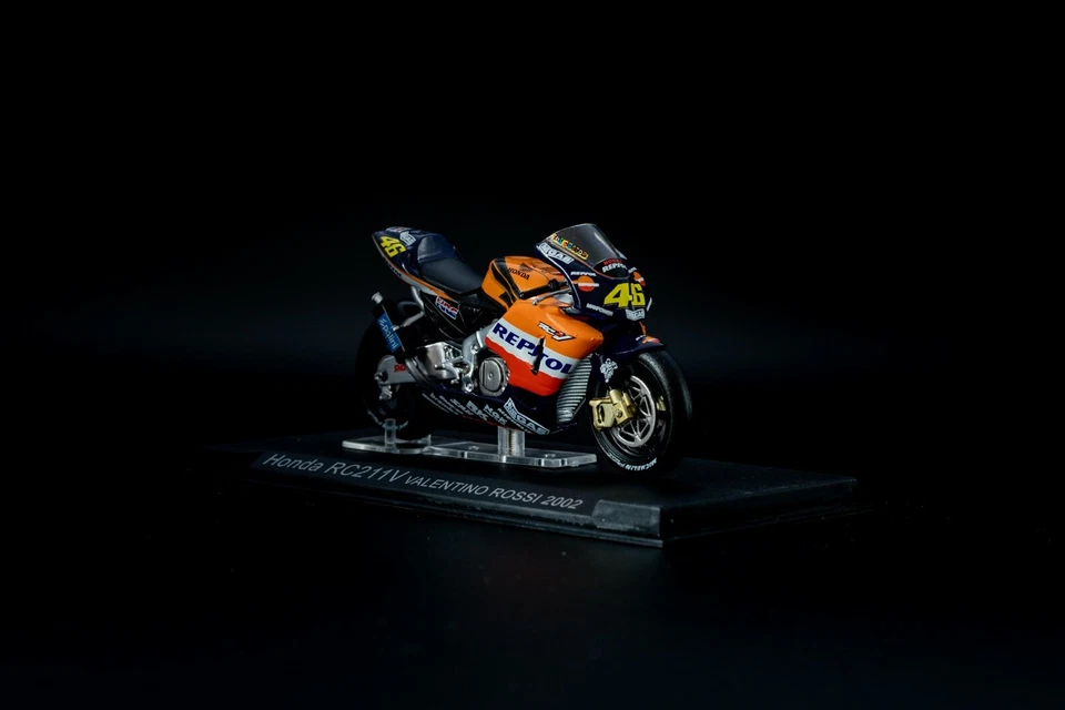 Honda RC211V⎪Valentino Rossi⎪MotoGP 2002 - Image 1 of 1