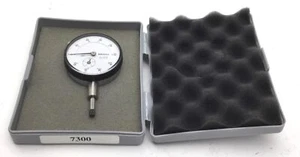 "Indicador Mitutoyo 2412F, rango: 0 a .5", graduación: 0.001", con estuche - Imagen 1 de 5