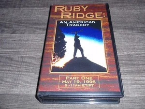 Ruby Ridge: Eine amerikanische Tragödie Teil 1 19. Mai 1996 VHS Band Randy Quaid Belagerung - Bild 1 von 4