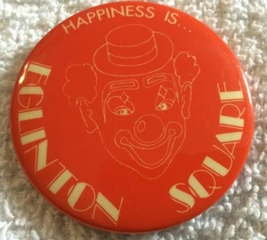 Happiness Is...Eglinton Square Clown Pinback Pin Button 2.0” - Bild 1 von 2
