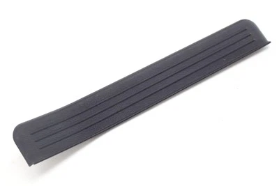 Cubierta de moldura de placa de alféizar de puerta trasera izquierda Infiniti M35 M45 2006-2009 OEM Foto 1 de 4