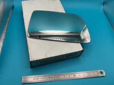 Glace de rétroviseur d'origine Renault super 5  réf 7701033407 - Photo 1/2