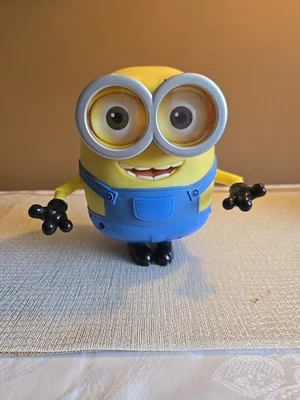 Figura de acción parlante Minion Bob INTERACTIVE exclusiva de Despicable Me Collector`s Foto 1 de 4