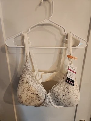 Playtex Secrets 44DD Women's Embroidered Underwire Bra Style 4513 White NWT NEW - Image 1 of 3
