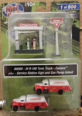 N Scale Classic Metal Works CONOCO Tank Trucks (2), Pumps & Sign Item #60000 - Image 1 of 4