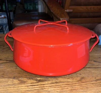 Olla vintage Dansk 4 cuartos grande esmalte rojo estilo Koben holandés moderna danesa Foto 1 de 4